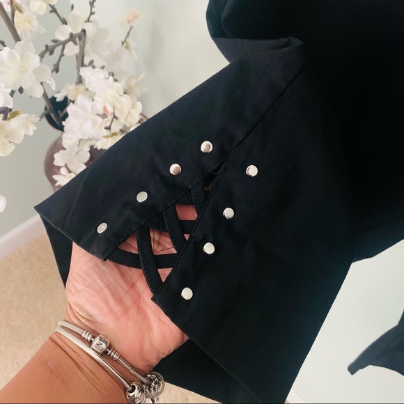 Avenue BLACK Super Stretch Pull On Capri NWT 26 - Picture 2 of 6